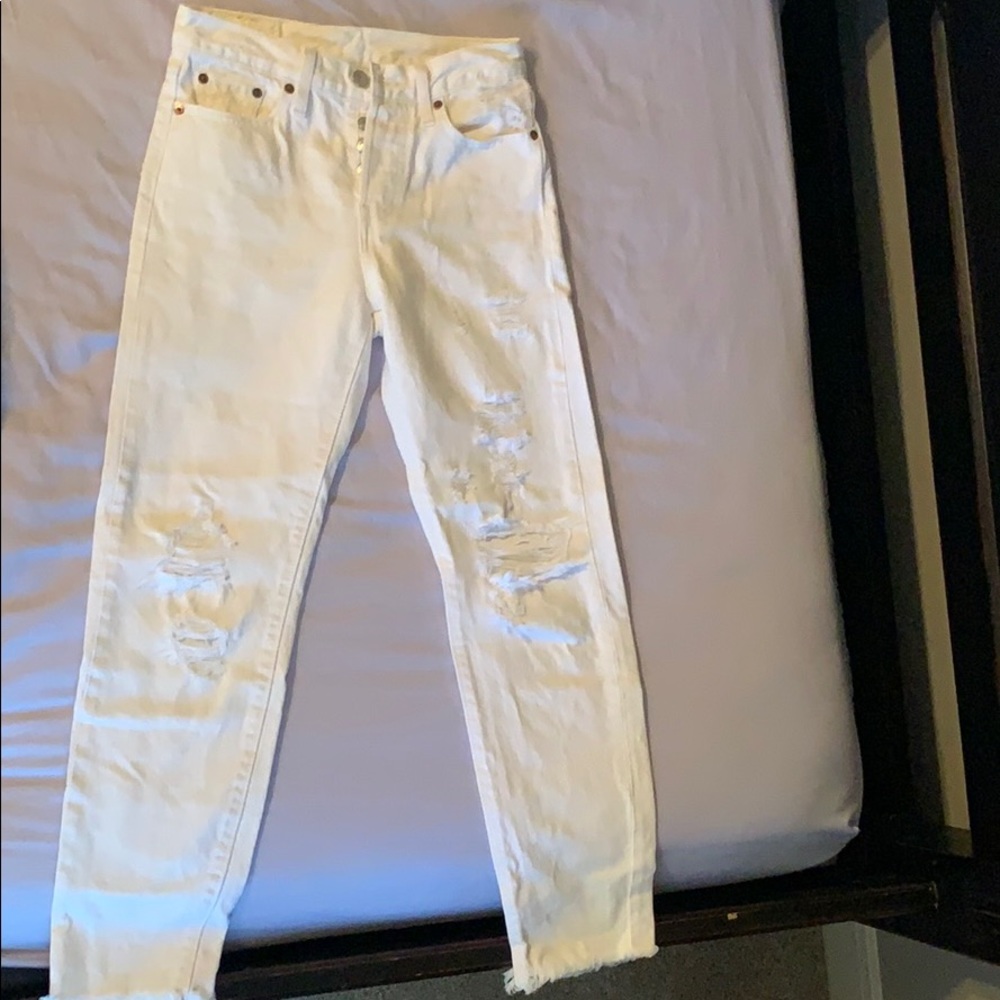 White Levi jeans